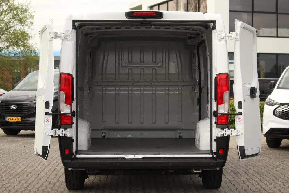 Opel Movano 140pk L1H1 3.5t uit 2024, foto 7