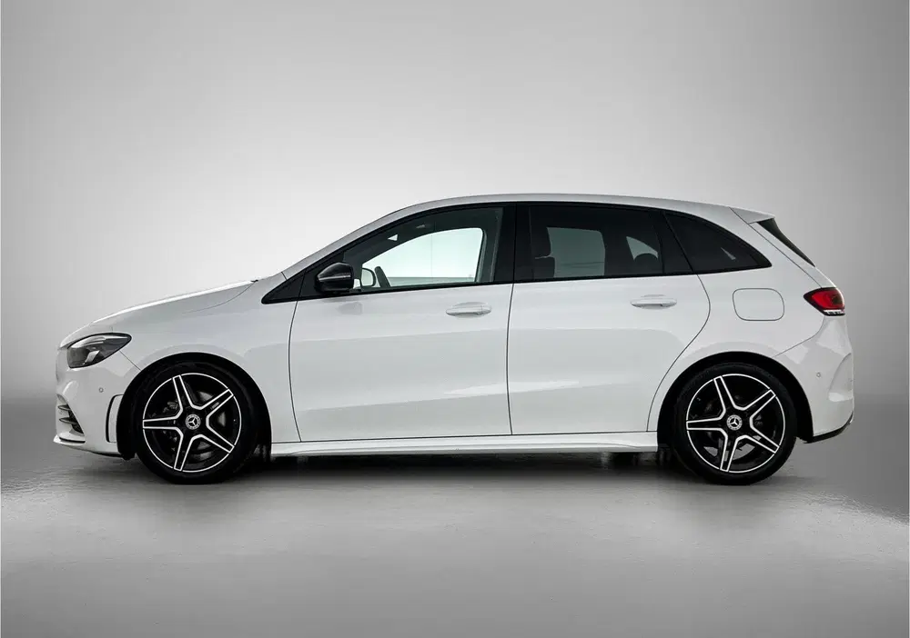 Mercedes-Benz B-Klasse 180 Business Solution AMG uit 2021, foto 3