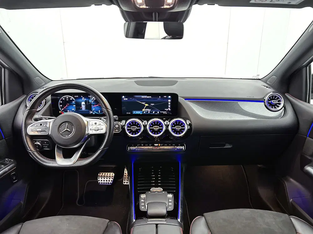 Mercedes-Benz B-Klasse 180 Business Solution AMG uit 2021, foto 4