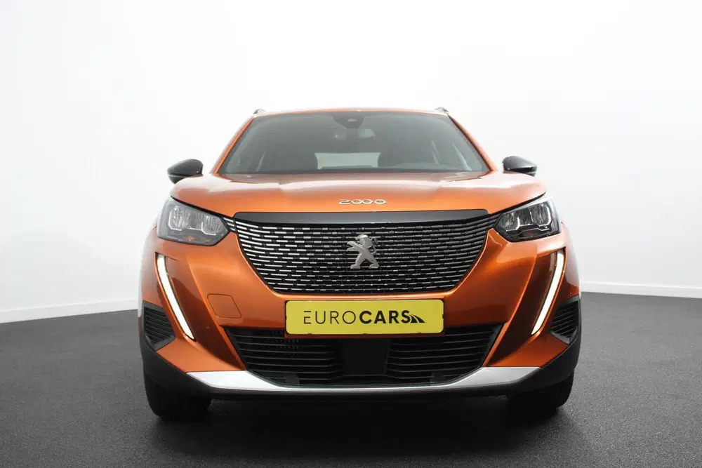 Peugeot 2008 1.2 PureTech 130pk Automaat Allure Navigat uit 2023, foto 2