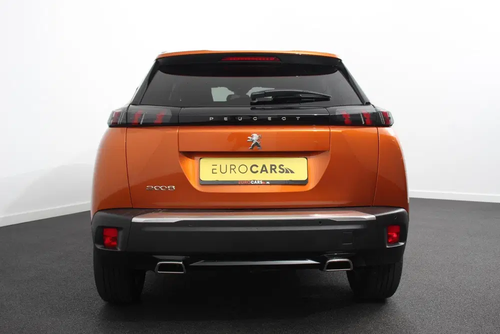 Peugeot 2008 1.2 PureTech 130pk Automaat Allure Navigat uit 2023, foto 3