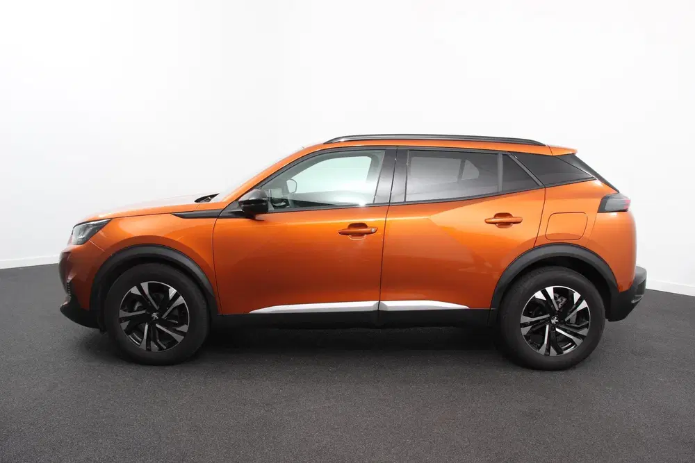 Peugeot 2008 1.2 PureTech 130pk Automaat Allure Navigat uit 2023, foto 6