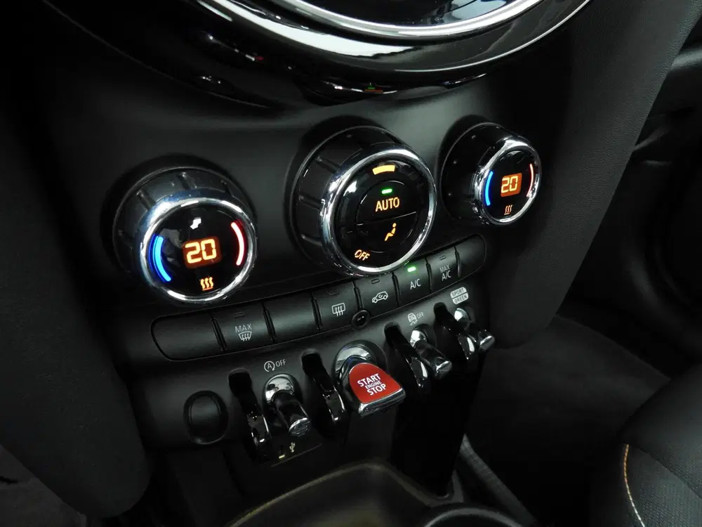 Mini Cooper Cooper 5-deurs C Automaat uit 2023, foto 14