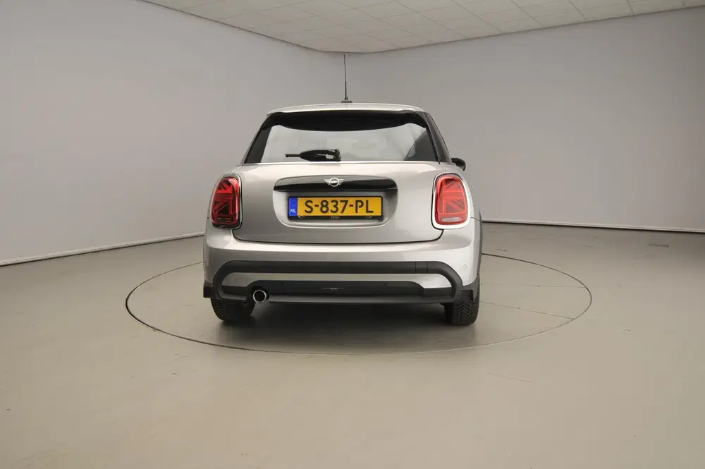Mini Cooper Cooper 5-deurs C Automaat uit 2023, foto 3