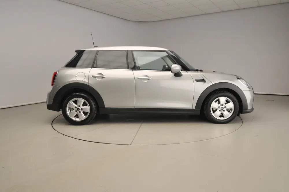 Mini Cooper Cooper 5-deurs C Automaat uit 2023, foto 4