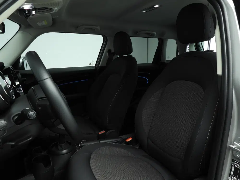 Mini Cooper Cooper 5-deurs C Automaat uit 2023, foto 7