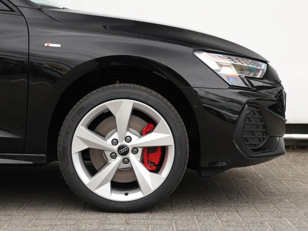 Audi A3 S edition Competition 45 TFSI e 272 PK Sp uit 2025, foto 15