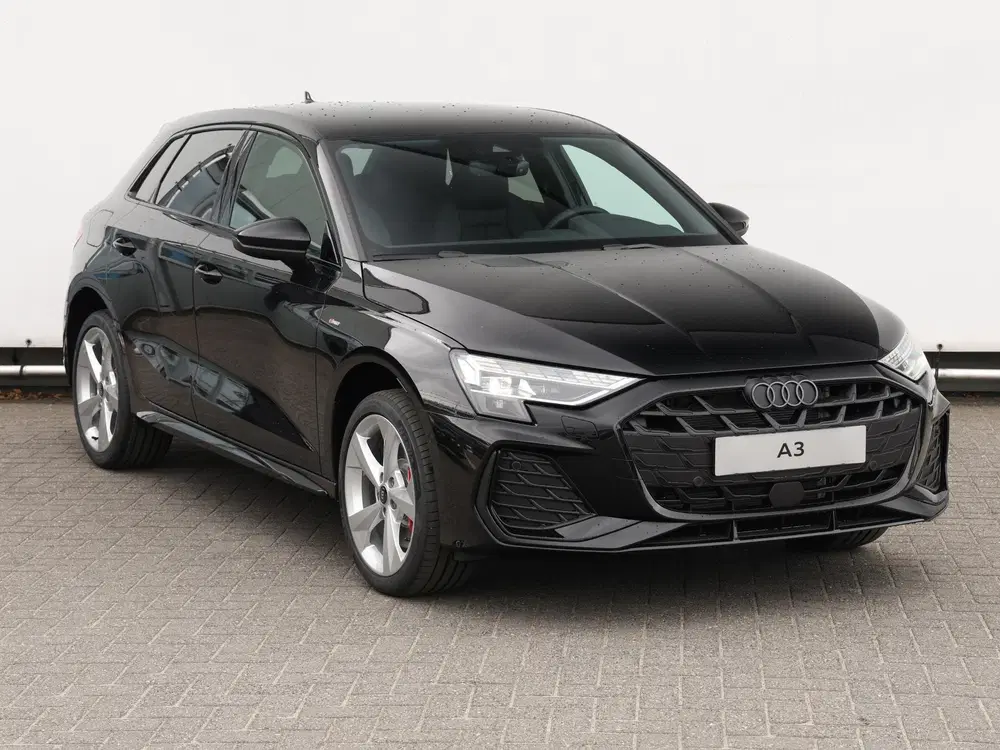 Audi A3 S edition Competition 45 TFSI e 272 PK Sp uit 2025, foto 3