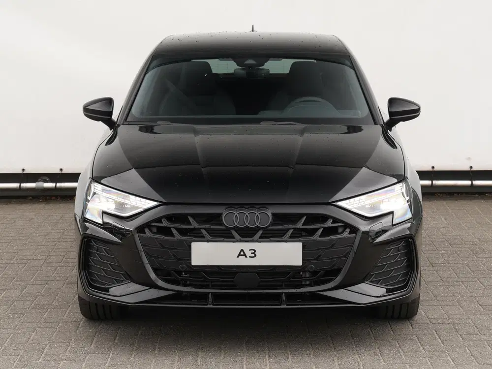 Audi A3 S edition Competition 45 TFSI e 272 PK Sp uit 2025, foto 4