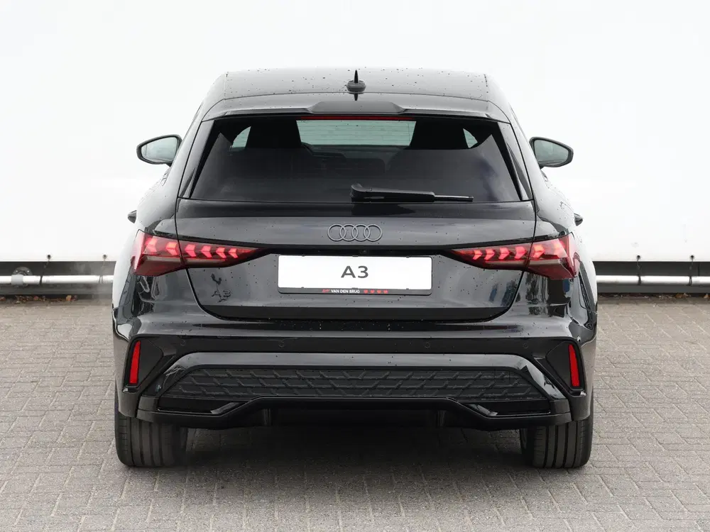 Audi A3 S edition Competition 45 TFSI e 272 PK Sp uit 2025, foto 6