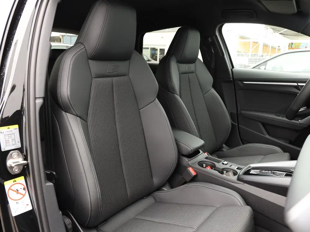Audi A3 S edition Competition 45 TFSI e 272 PK Sp uit 2025, foto 8