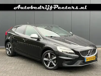 Volvo V40 1.5 T3 R-Design Pano LED Camera H uit 2020