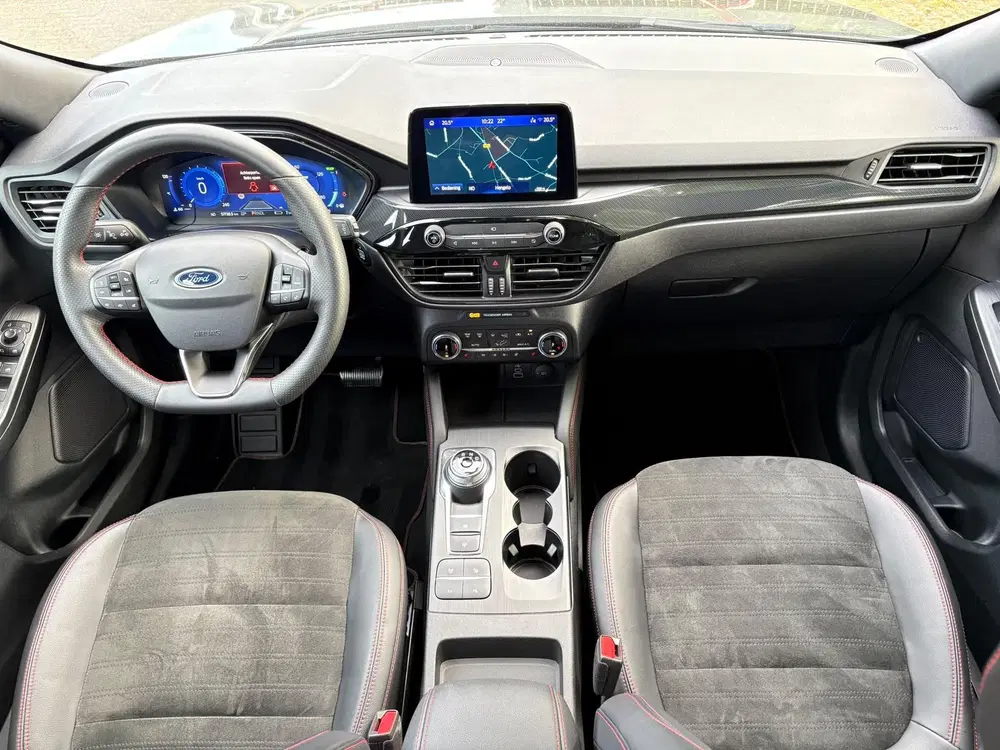 Ford Kuga 2.5 PHEV ST-Line X uit 2023, foto 2