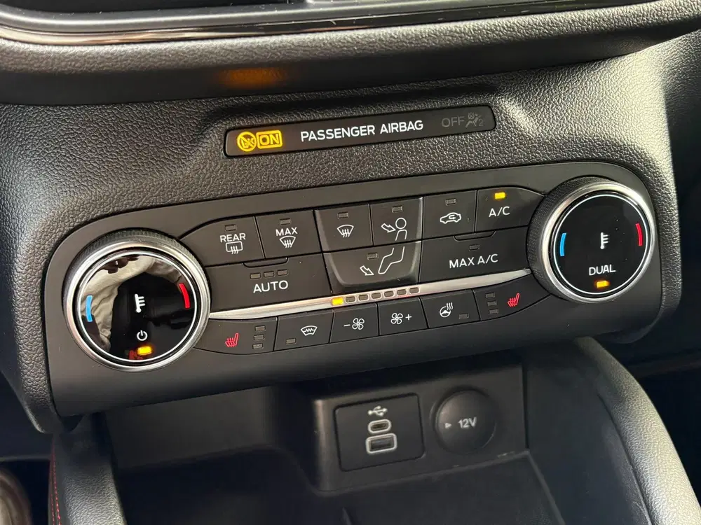 Ford Kuga 2.5 PHEV ST-Line X uit 2023, foto 4