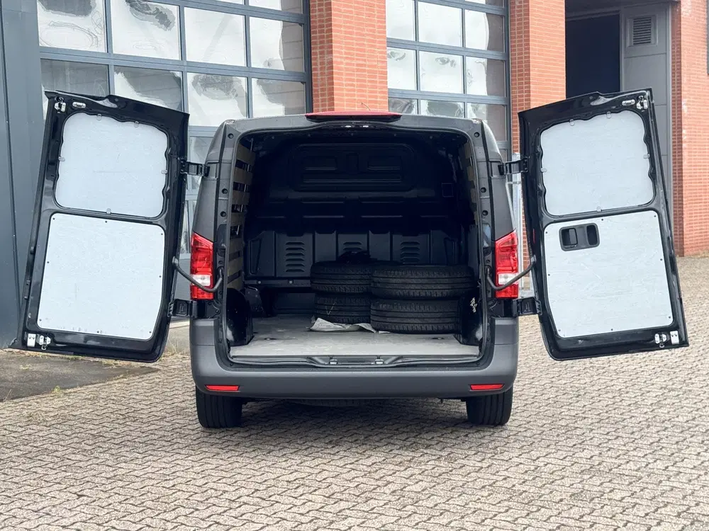 Mercedes-Benz Vito 114 L2 uit 2024, foto 5