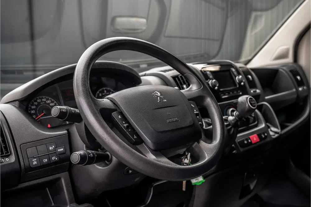 Peugeot Boxer 2.2 BlueHDi 120 L1H1 uit 2021, foto 10