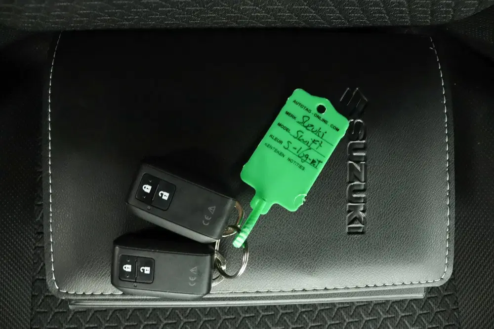 Suzuki Swift 1.2 Style Smart Hybrid uit 2023, foto 11