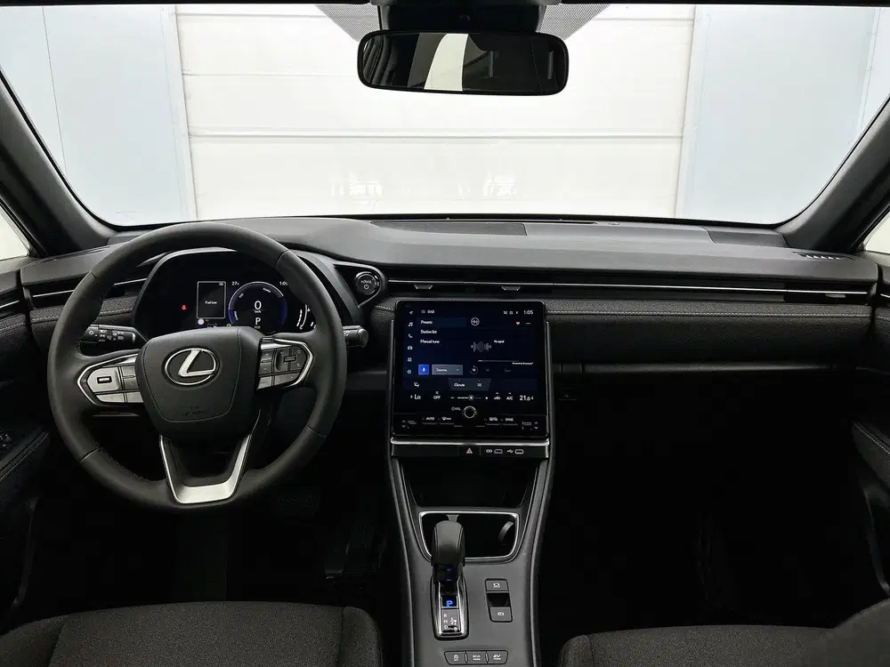 Lexus LBX 2WD uit 2024, foto 4