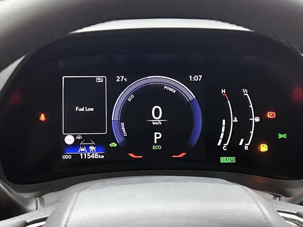 Lexus LBX 2WD uit 2024, foto 5