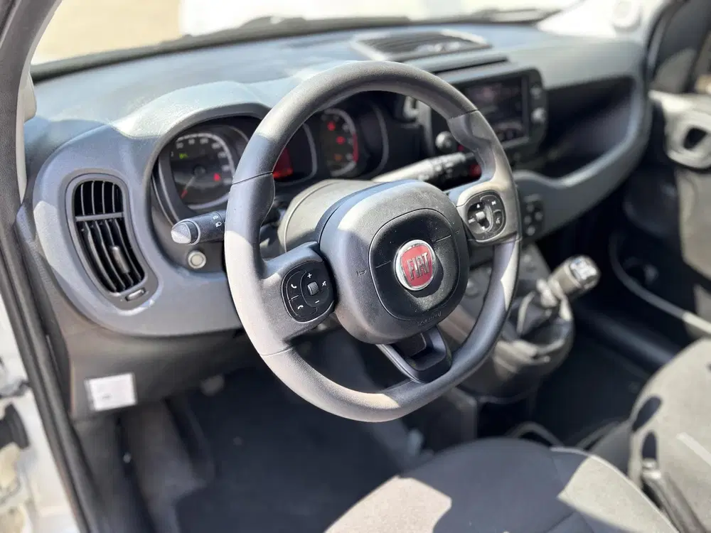 Fiat Panda 1.0 Hybrid uit 2023, foto 2