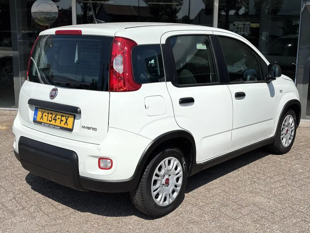 Fiat Panda 1.0 Hybrid uit 2023, foto 5