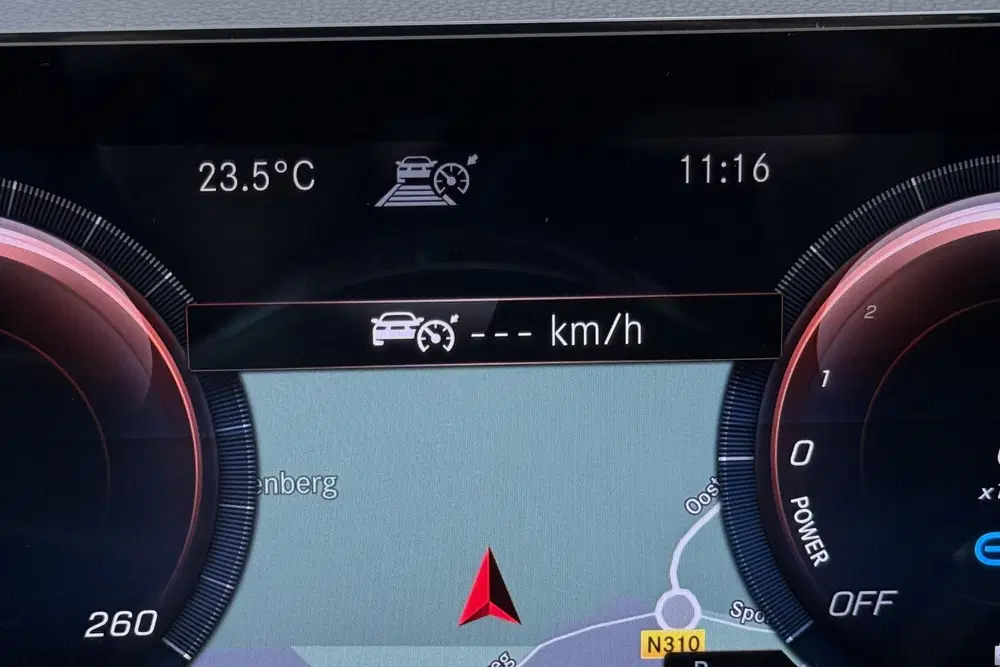 Mercedes-Benz CLA 250e Business Line uit 2023, foto 13