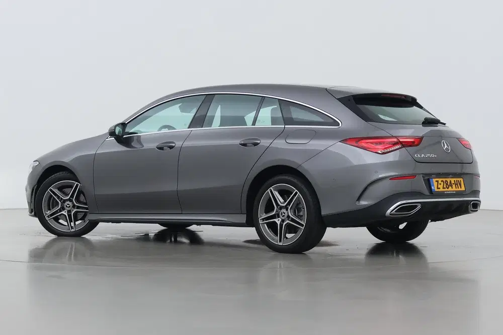 Mercedes-Benz CLA 250e Business Line uit 2023, foto 2