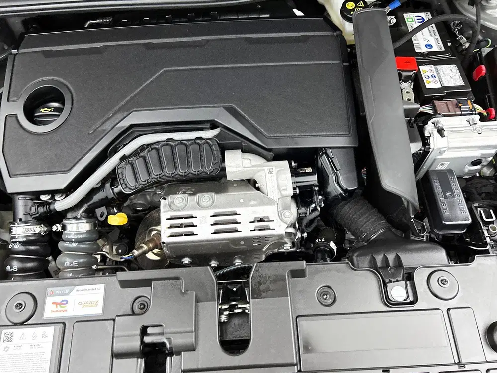 Citroën C4 Citroen C4 X 1.2 Hybrid 145 Business CAMER uit 2025, foto 13