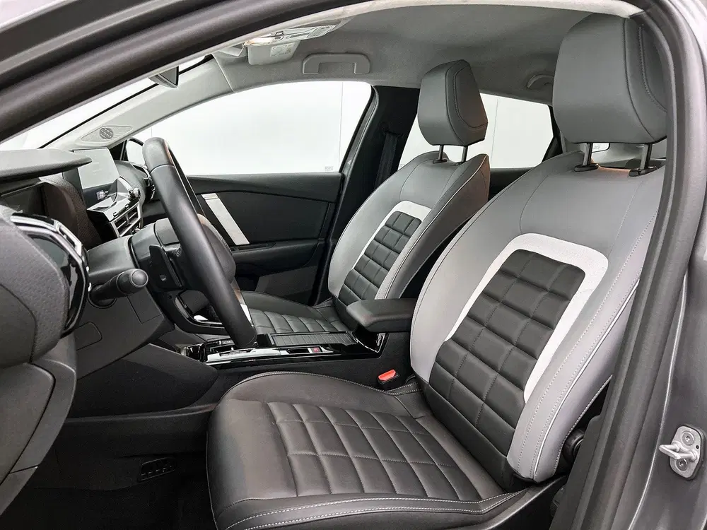 Citroën C4 Citroen C4 X 1.2 Hybrid 145 Business CAMER uit 2025, foto 8