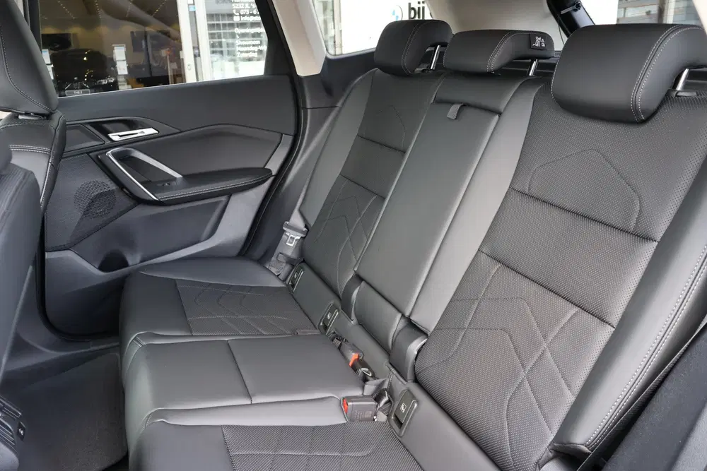 BMW iX1 eDrive20 xLine uit 2026, foto 15