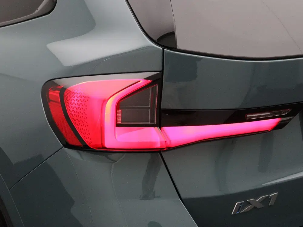 BMW iX1 eDrive20 M Sport Edition uit 2026, foto 10