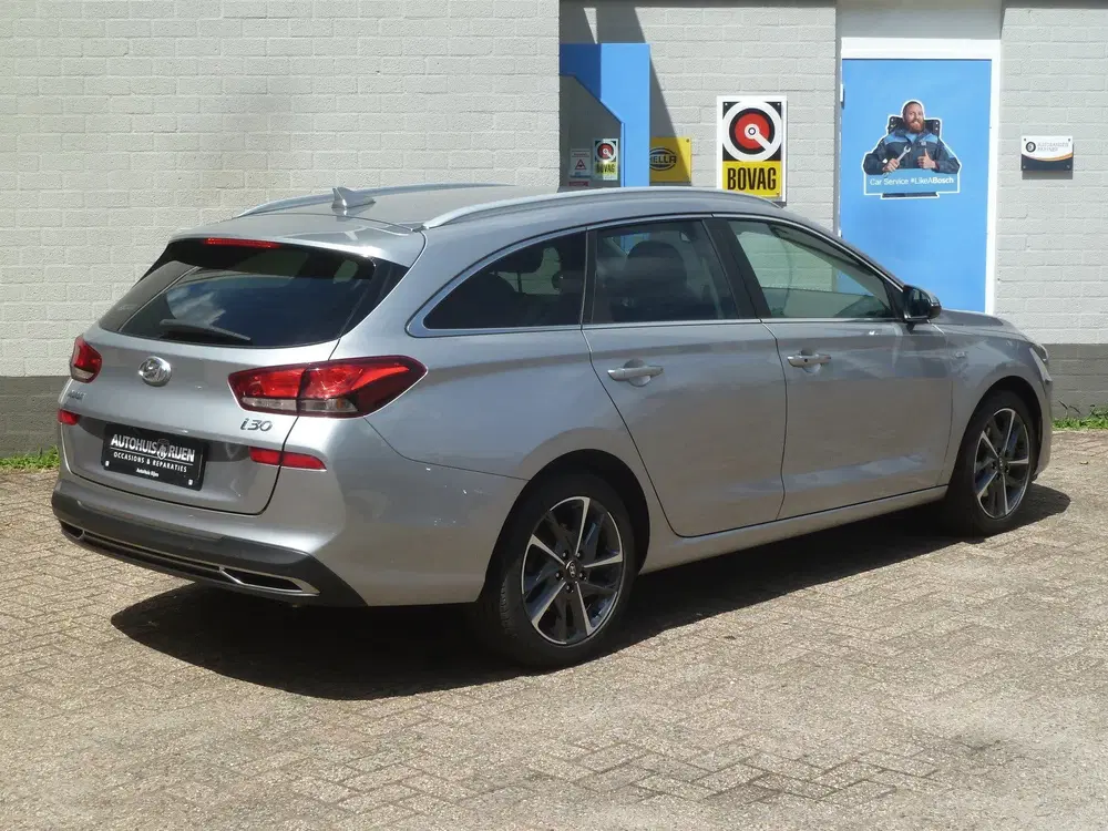 Hyundai i30 1.0 T-GDi MHEV Comfort Smart Automaat uit 2023, foto 2