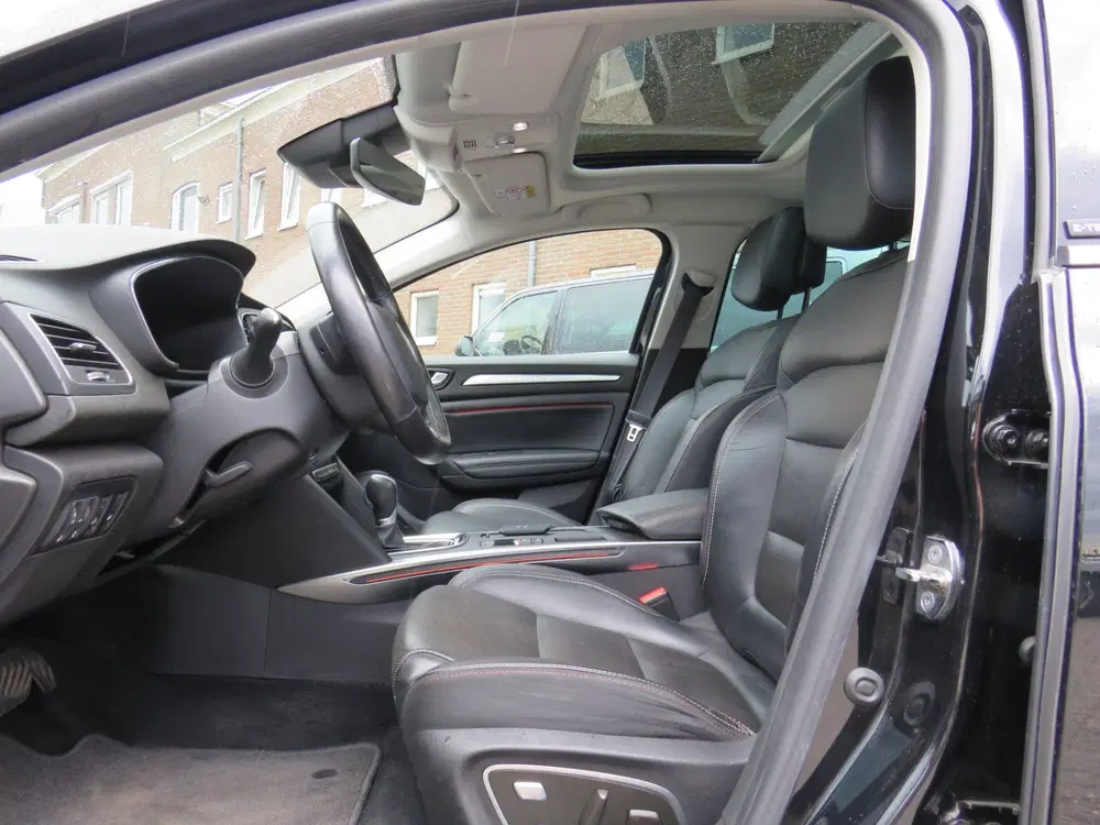 Renault Megane Mégane Estate 1.6 E-Tech Plug-In Hybrid 16 uit 2020, foto 2