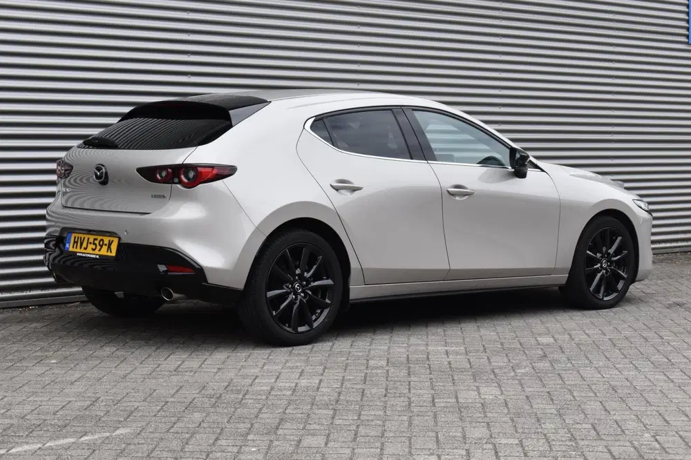 Mazda 3 2.0 e-SkyActiv-G M Hybrid HOMURA uit 2022, foto 5