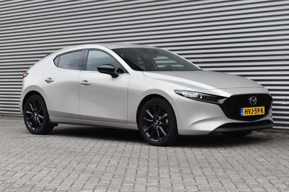 Mazda 3 2.0 e-SkyActiv-G M Hybrid HOMURA uit 2022, foto 6