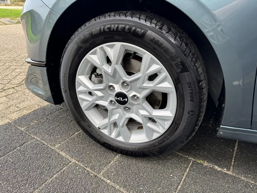 Kia Ceed 1.5 T-GDi DynamicLine uit 2024, foto 3