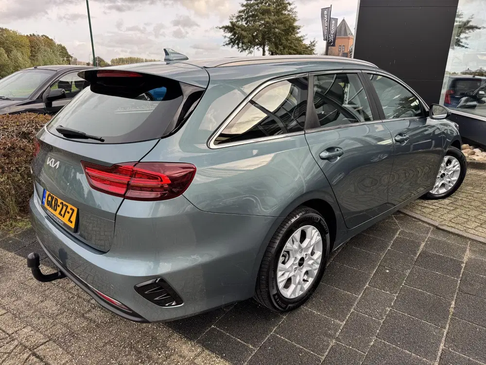 Kia Ceed 1.5 T-GDi DynamicLine uit 2024, foto 4