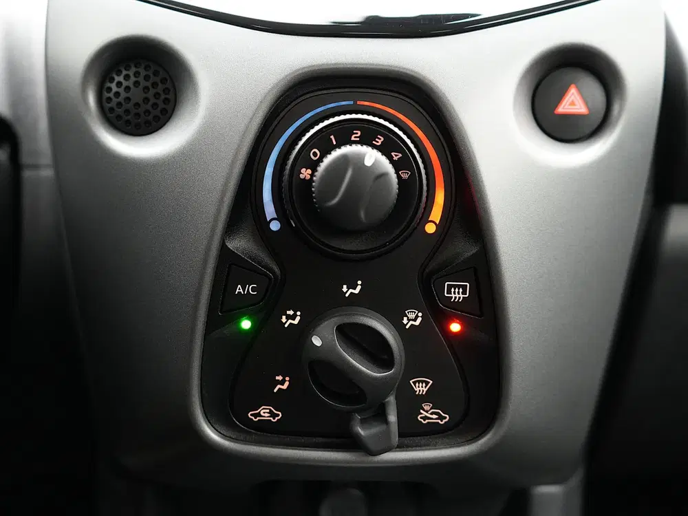 Toyota Aygo 1.0 VVT-i x-play uit 2022, foto 12