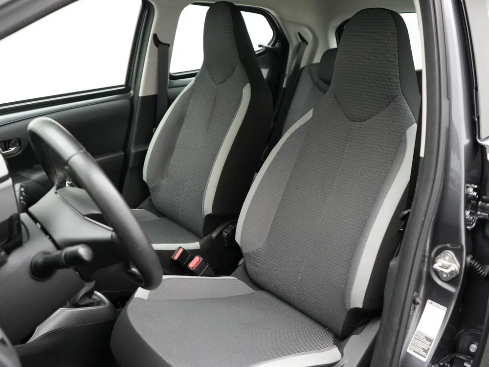Toyota Aygo 1.0 VVT-i x-play uit 2022, foto 4