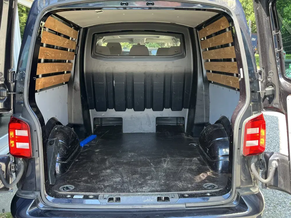 Volkswagen Transporter 2.0 TDI L2H1 DC Highline 204PK uit 2019, foto 15