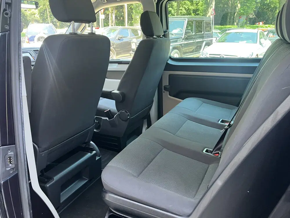 Volkswagen Transporter 2.0 TDI L2H1 DC Highline 204PK uit 2019, foto 7