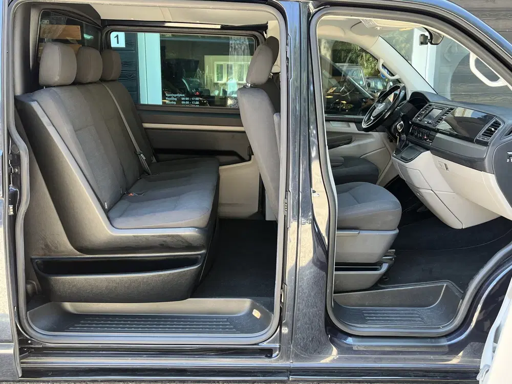 Volkswagen Transporter 2.0 TDI L2H1 DC Highline 204PK uit 2019, foto 8