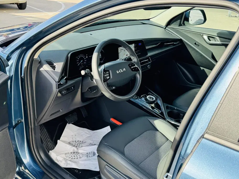 Kia Niro Light Advanced 64.8 kWh Privacyglass uit 2025, foto 2