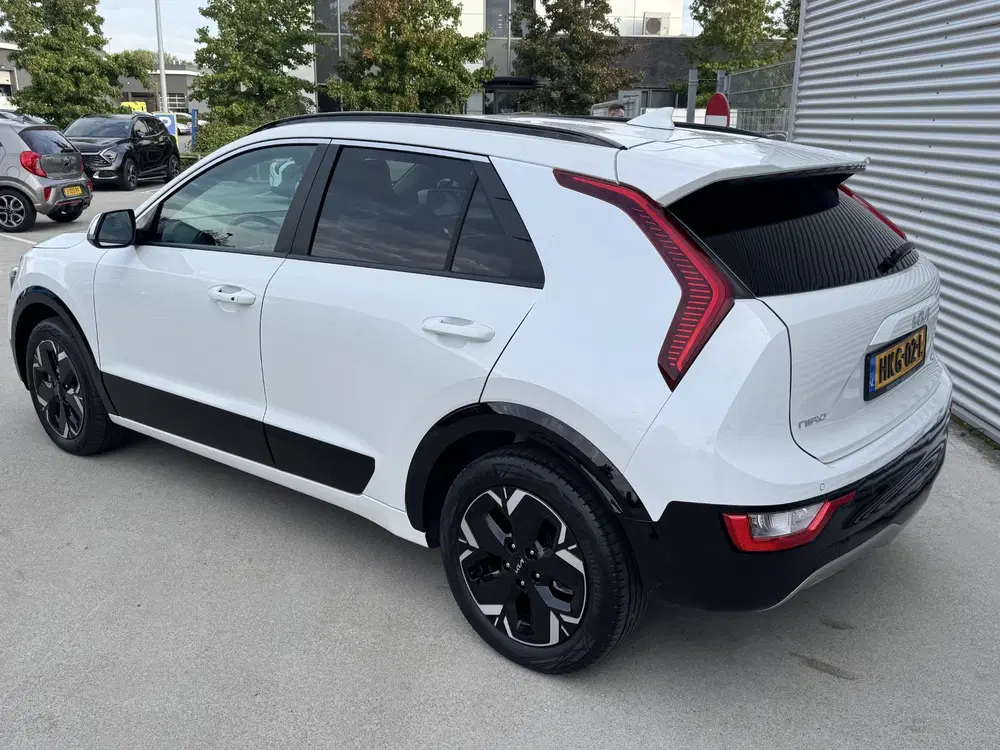 Kia Niro Light Advanced 64.8 kWh Privacyglass uit 2025, foto 4