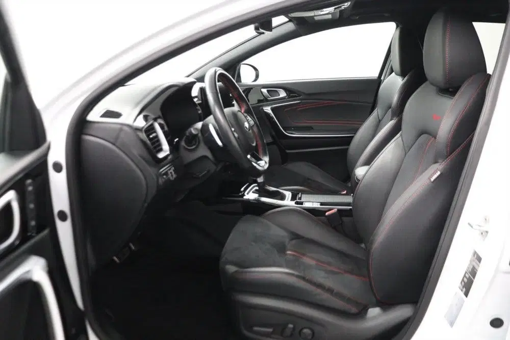 Kia ProCeed 1.6 T-GDI GT DCT7 AUTOMAAT 204PK ECC uit 2019, foto 15