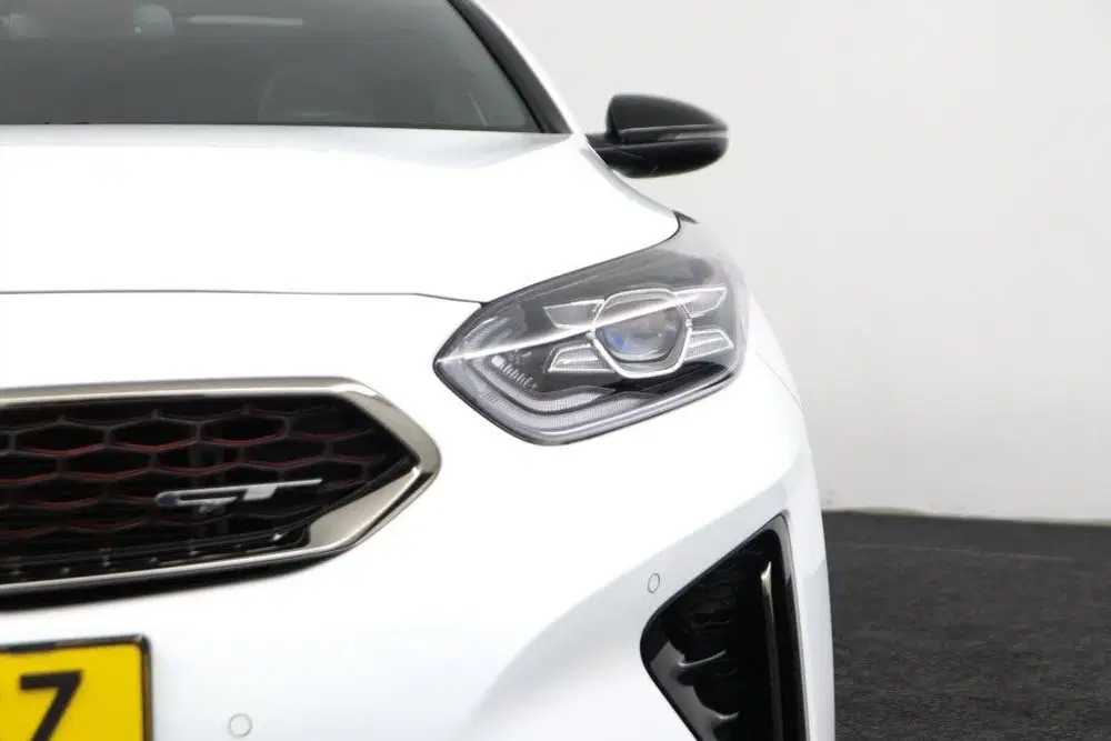 Kia ProCeed 1.6 T-GDI GT DCT7 AUTOMAAT 204PK ECC uit 2019, foto 2