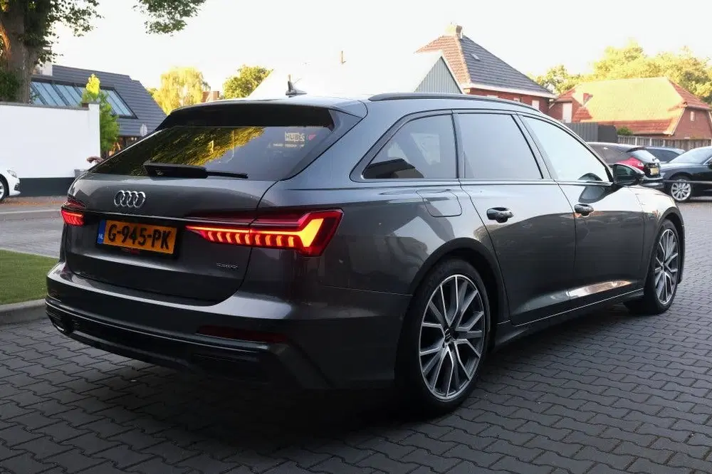 Audi A6 55 TFSI 340pk V6 Quattro Sport S-line uit 2019, foto 12