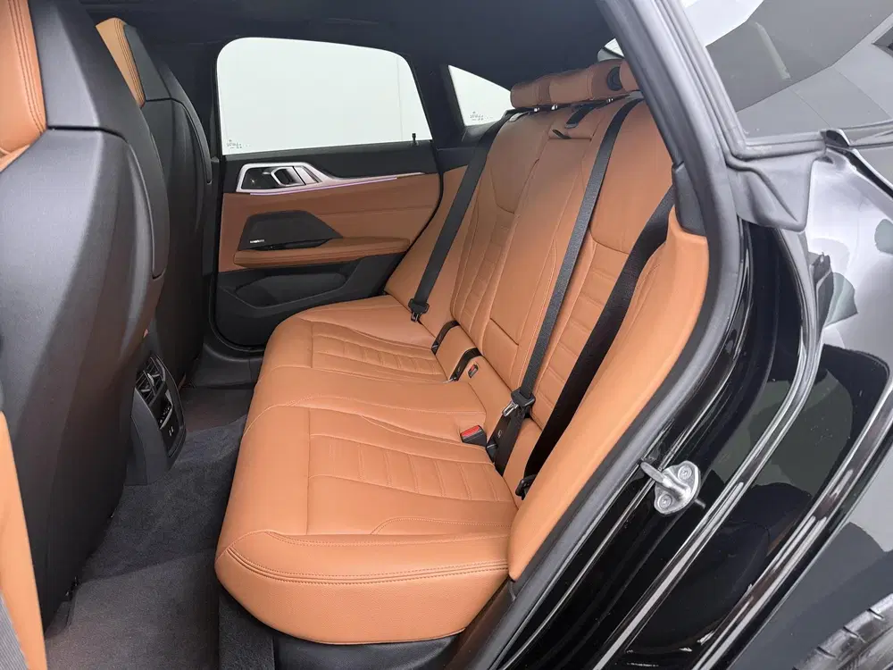 BMW 4-serie 4-serie Gran Coupé M440i xDrive uit 2022, foto 14