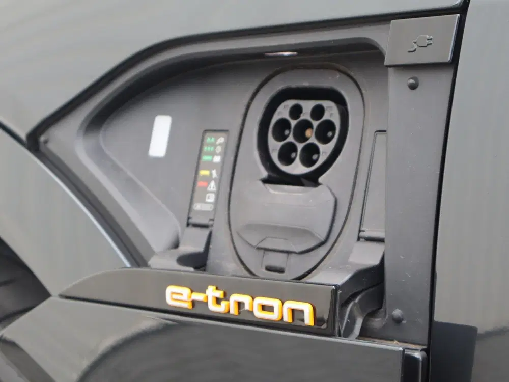 Audi e-tron 50 313pk quattro Launch edition plus 71 kW uit 2019, foto 15