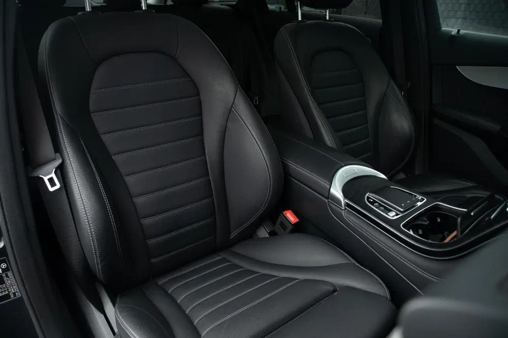 Mercedes-Benz GLC Mercedes GLC-klasse 300e 4MATIC AMG uit 2020, foto 14